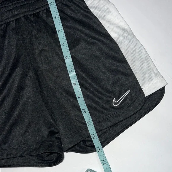 NWT Boys Small Nike Black and White Athletic Shorts - Picture 7 of 7